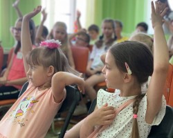 Сотрудники издательства «Адукацыя і выхаванне» встретились с читателями в Гродненской областной библиотеке им. Карского. Сотрудники издательства «Адукацыя і выхаванне» встретились с читателями в Гродненской областной библиотеке им. Карского.